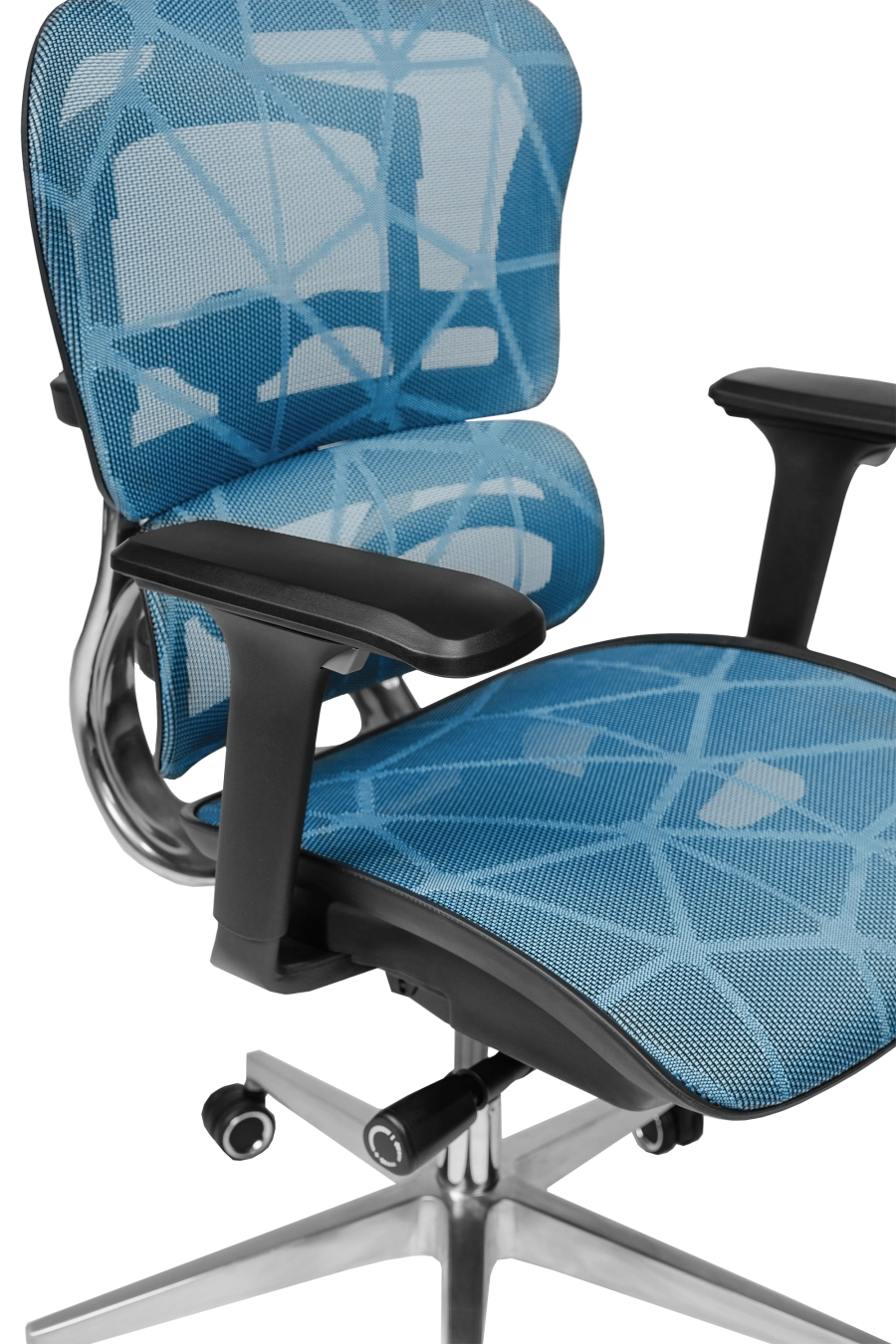 Torino: CUSTÓ Torino aduce ergonomie completă: spătar și șezut din plasă elastomerică pentru răcire constantă, spătar reglabil pe înălțime și șezut glisant pentru adâncime personalizată. Suportul lombar ajustabil reduce presiunea de pe coloană, iar tetiera 3D elimină tensiunea din zona cervicală. Cotierele 3D se adaptează tastării, prezentărilor și momentelor de relaxare. Mecanismul sincron urmărește mișcările naturale ale corpului, menținând postura corectă. Roțile din poliuretan alunecă silențios, protejând pardoseala. Finisajul albastru se potrivește spațiilor de lucru creative.