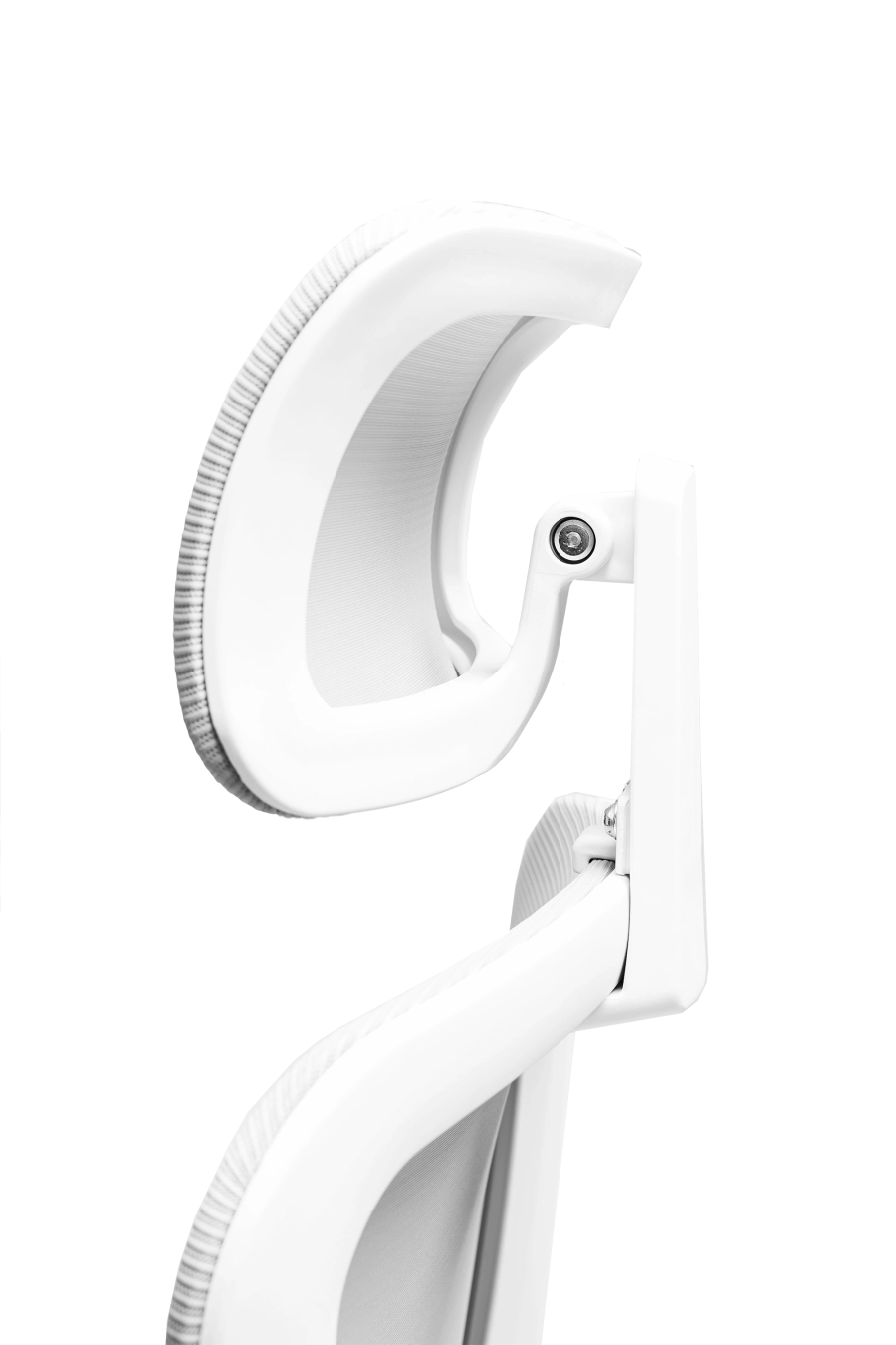 Roma: CUSTÓ Roma combină designul modern cu funcționalitatea avansată, fiind ideal pentru birouri profesionale. Șezutul tapițat din stofă oferă confort constant, iar spătarul din plasă elastomerică asigură o ventilație eficientă pe durata întregii zile de lucru. Suportul lombar reglabil pe înălțime permite ajustarea precisă pentru o susținere optimă a zonei inferioare a spatelui. Tetiera reglabilă pe înălțime oferă susținere suplimentară pentru cap și gât, iar cotierele reglabile 4D permit ajustarea în înălțime, adâncire, lățime și unghi, asigurând o poziție naturală a brațelor în orice activitate. Mecanismul multifuncțional cu blocare în trei poziții și translare a șezutului asigură flexibilitate în mișcare și stabilitate. Baza stelată din oțel cromat, echipată cu roți din poliuretan, garantează mobilitate lină și stabilitate pe diferite tipuri de suprafețe. Designul gri conferă o notă sobru-executivă, potrivită pentru birouri moderne unde confortul și profesionalismul contează.